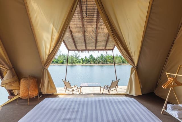 Glamping Nest