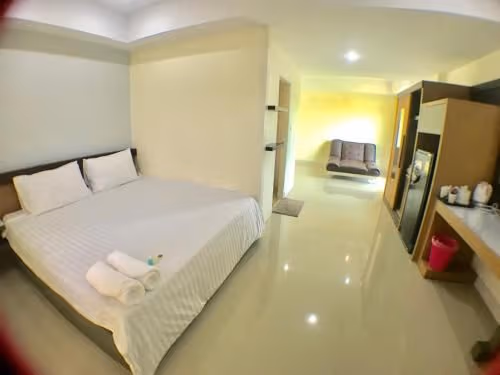 Standard 1 King Bed