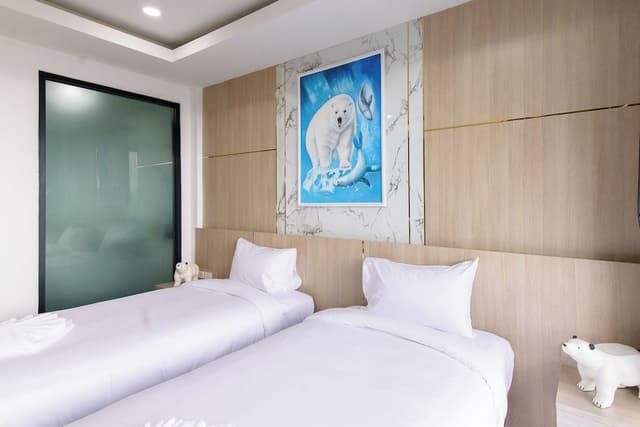 Deluxe Twin Room, City View