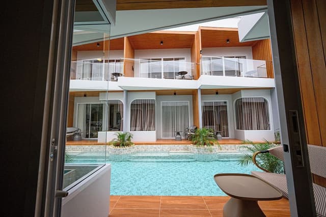 Caviar Pool Access B