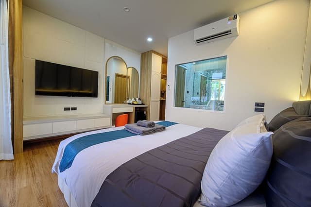 Caviar Pool Access B