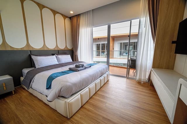 Caviar Pool Access A