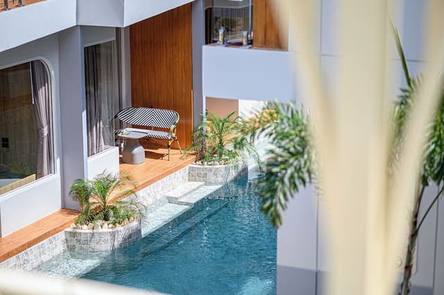 Caviar Pool Access B