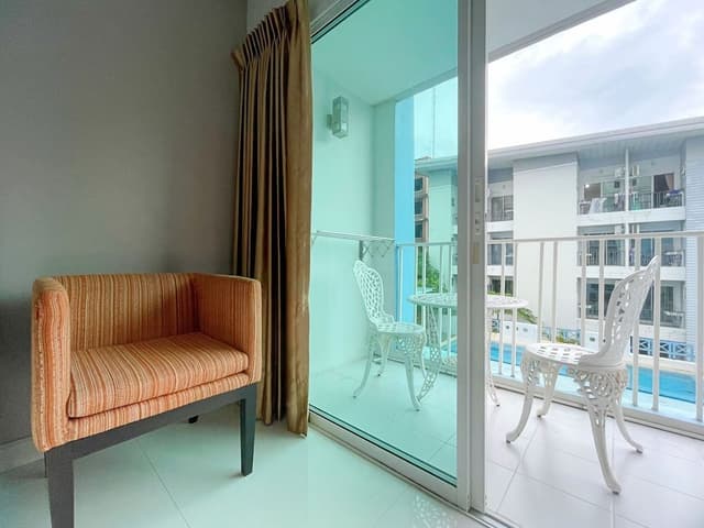 Deluxe Room, Pool View