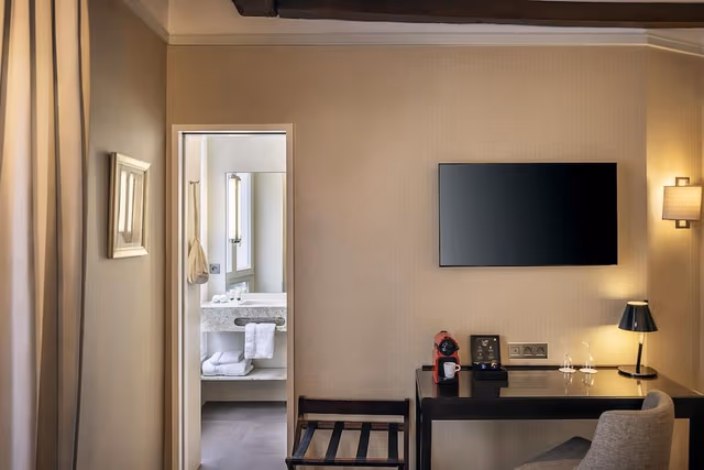 Superior Room, 1 Queen Bed (Larger Room)