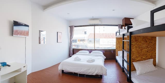 Extra Large Suite
