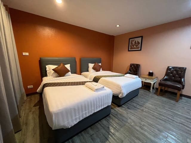 Standard Twin Room