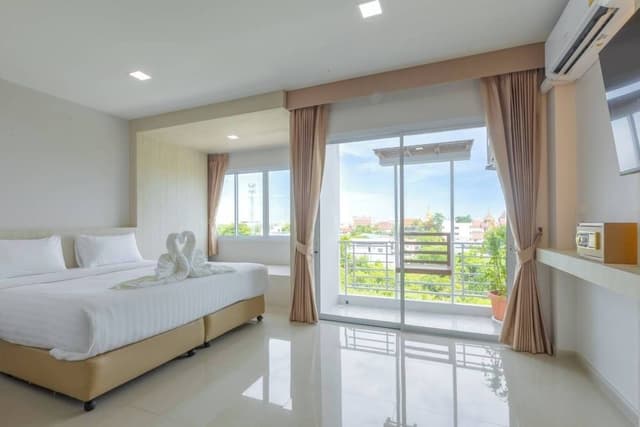 Deluxe Room, 1 King Bed