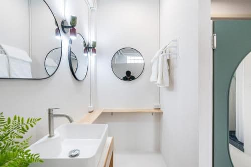 Private Double Room with Shared Bathroom