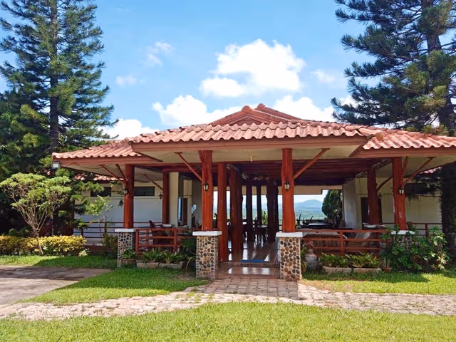 Deluxe Double or Twin Room with Mountain View
