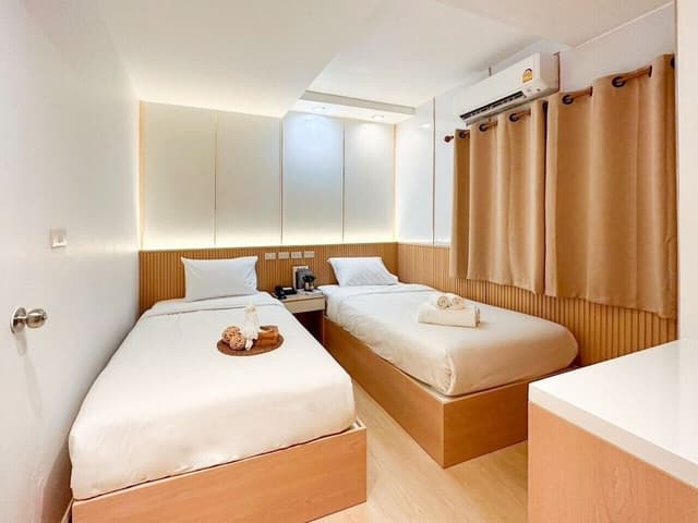 Superior Twin Room, Non Smoking, City View