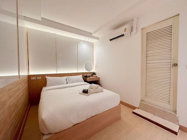 Superior Double Room, No Window, Non-Smoking