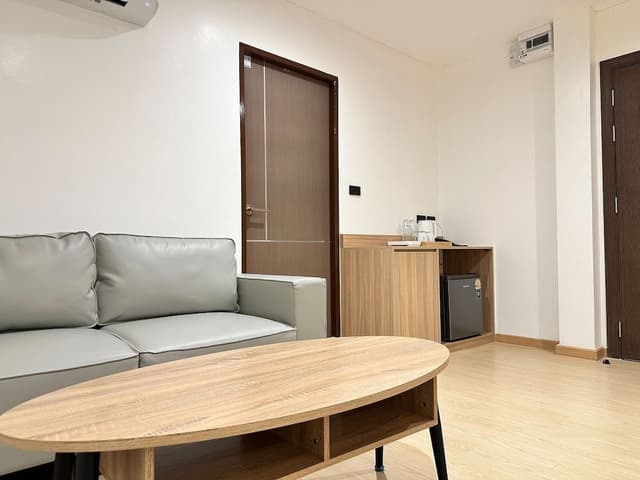 Deluxe Double Room, No Window, Non-Smoking