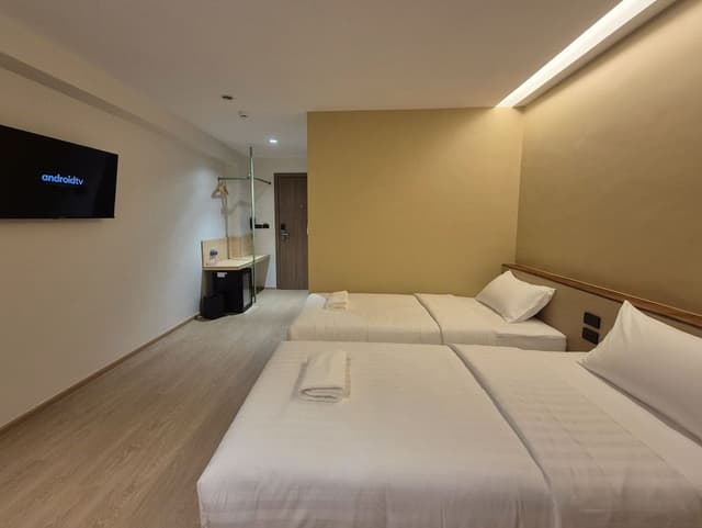 Twin Room, Non Smoking, City View