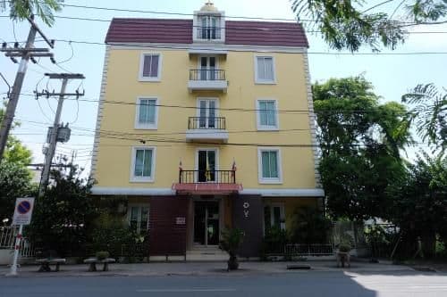 OYO 75429 101​ Place​ Navanakorn