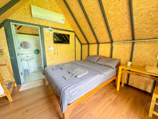 Standard Chalet