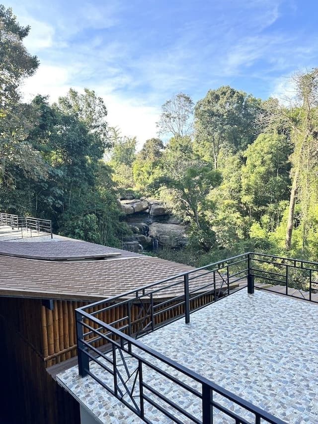 Superior Room, Hill View