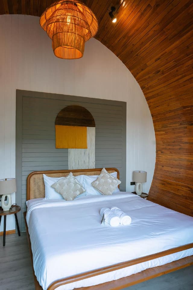 Romantic Penthouse Suite