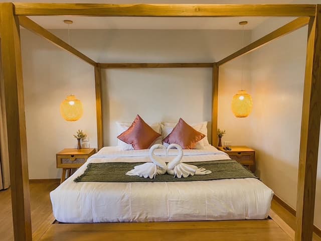 Garden Corner Suite