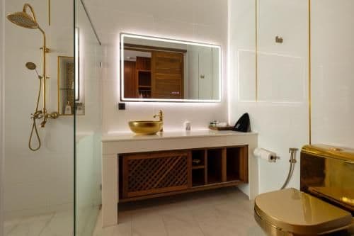 Premier Deluxe Poolside Room