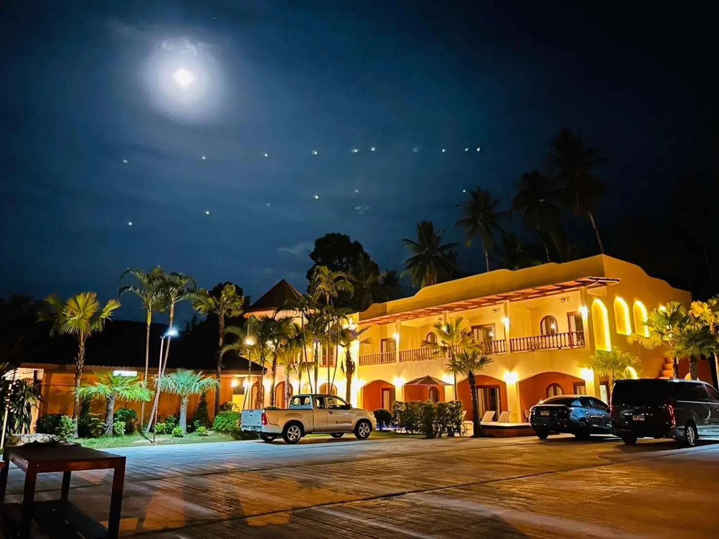 ซานโตรินี ขนอม ซานโตรินี ขนอม