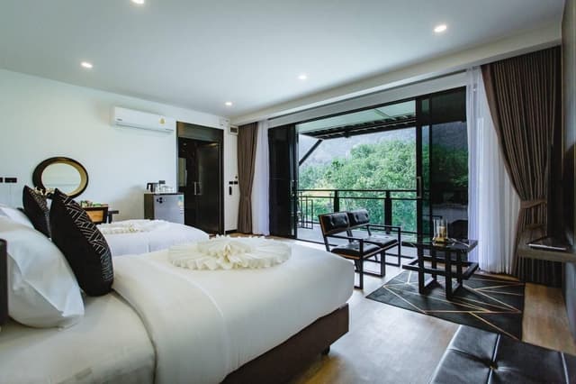 Deluxe Twin Room