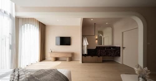 Large Double Room