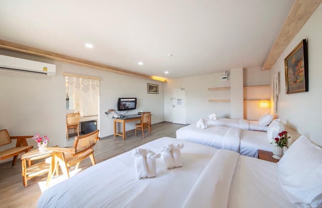 Family Room for 4 People - Non-Smoking