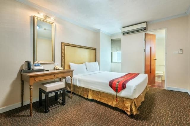 Deluxe Double or Twin Room