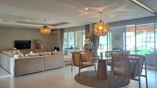 Luxury 7-Bedroom Beachfront Villa