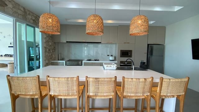 Luxury 7-Bedroom Beachfront Villa