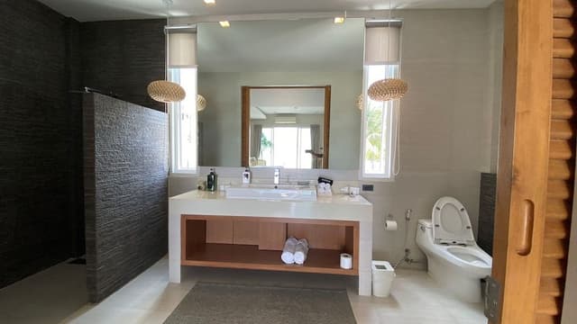 Luxury 7-Bedroom Beachfront Villa