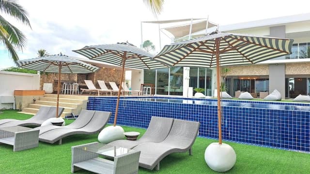 Luxury 7-Bedroom Beachfront Villa
