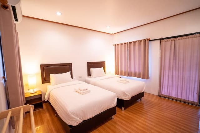 Deluxe Twin Room
