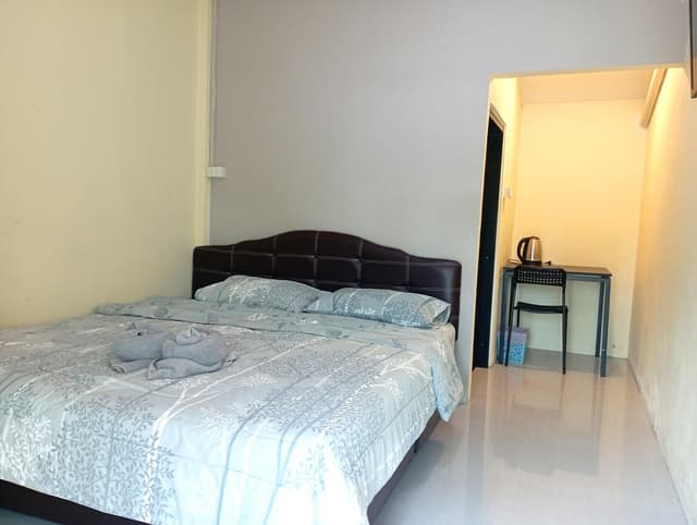 1 Single Bed