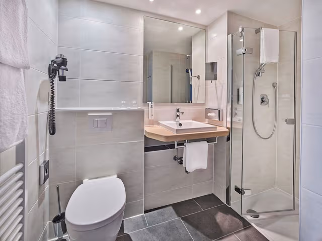 Executive Room, 1 Queen Bed, River View