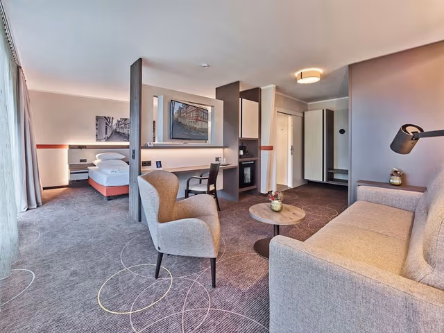 Suite, 2 Twin Beds (Cozy Sitting Corner)