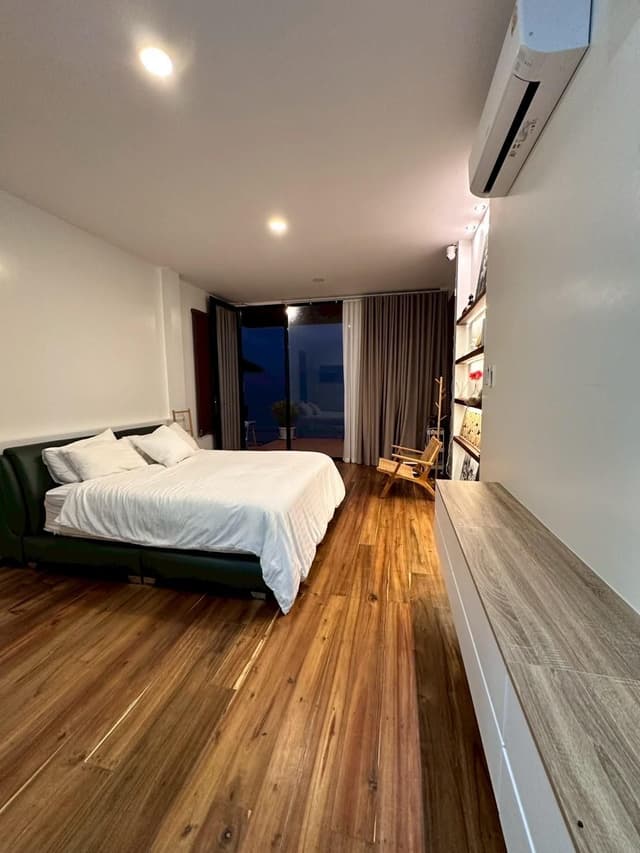 Deluxe Beachfront Room