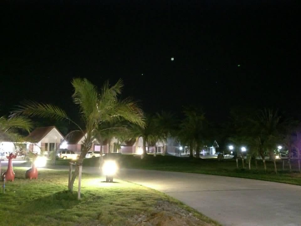 Maingam Resort Uthaitani Maingam Resort Uthaitani