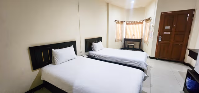 Standard Twin - 2 Single Beds