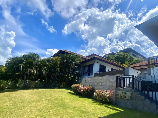3-Bedroom Sea View