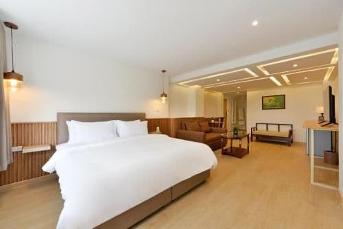 Standard King Room