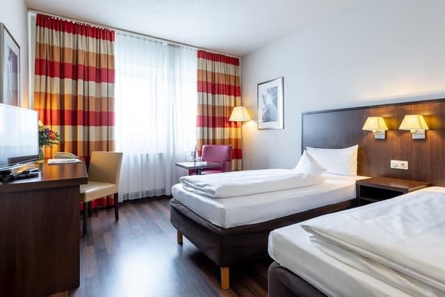 Twin Room (Plus)