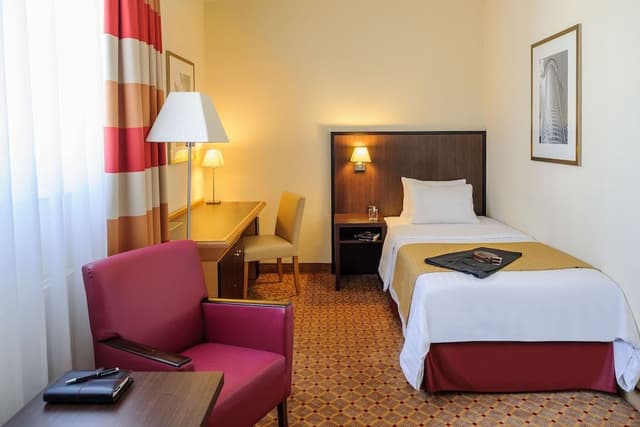 Single Room (Plus)