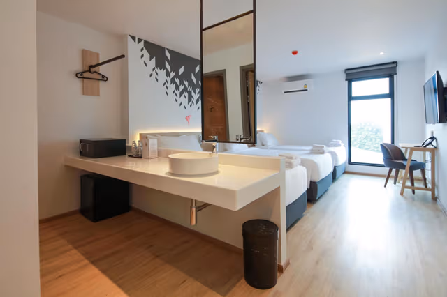 Triple Room with Shower - Non-Smoking
