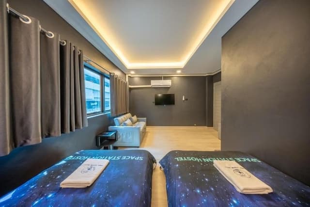 Superior Twin Room With Private Bathroom
