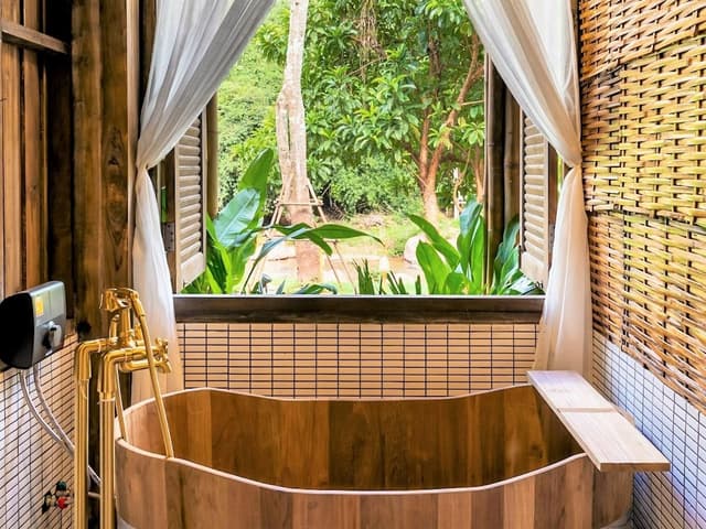 Deluxe Room with Private Balcony