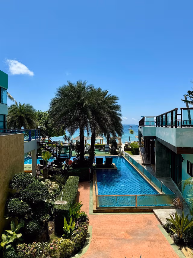 Junior Suite Pool View
