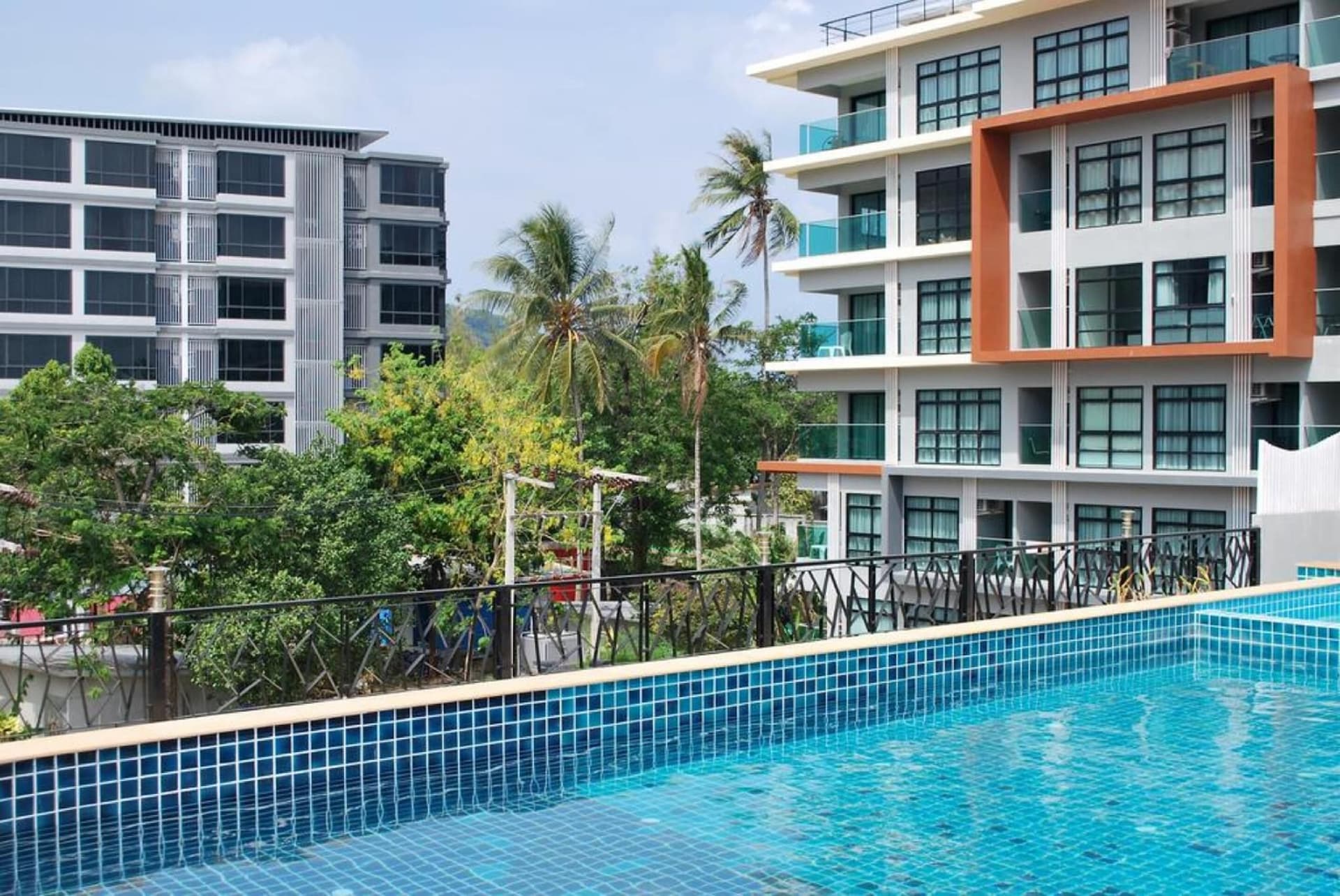 Golden Manora Hotel Bangtao Beach