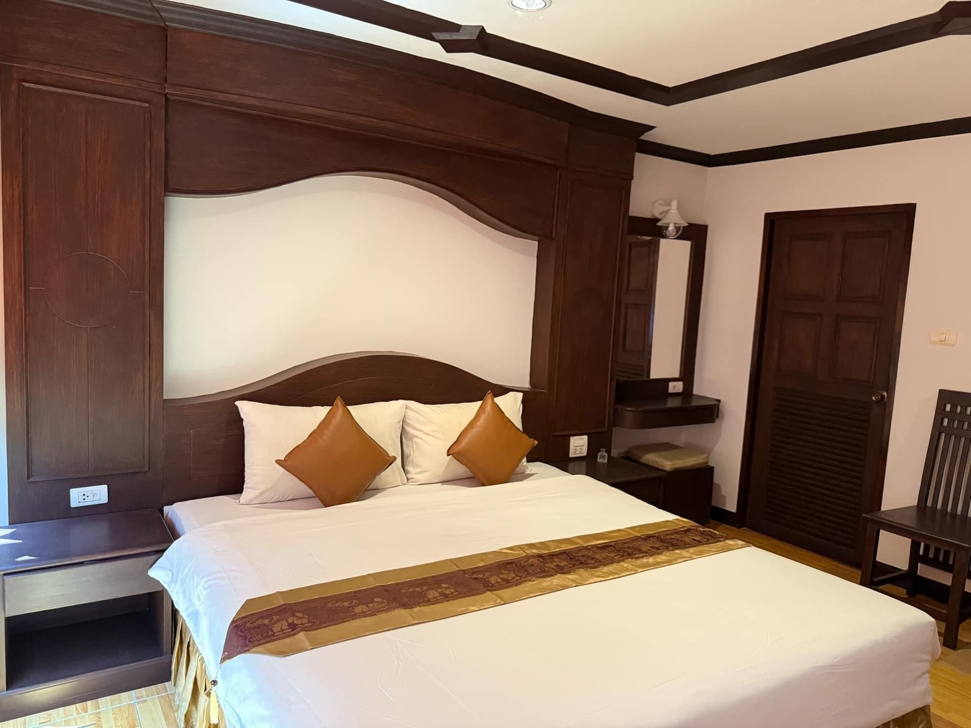 ธิรดา เกสท์เฮ้าส์ (Thirada Guesthouse)